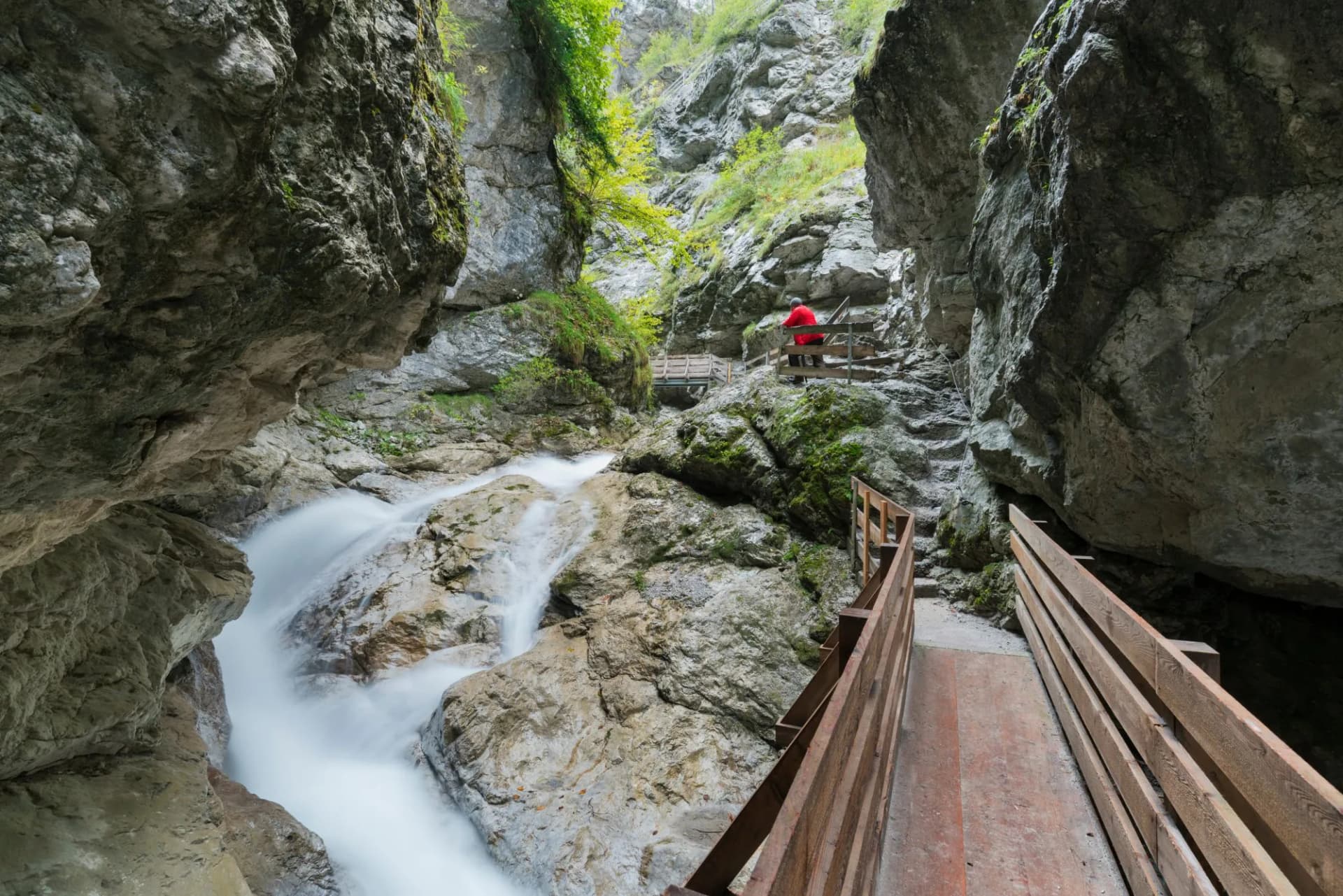 eine Person, Rosengartenschlucht, Imst, Tirol, Österreich