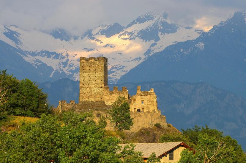 Castello di Cly image 1