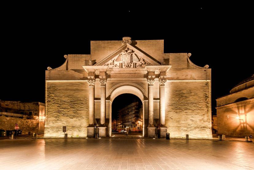 Porta Napoli image 1