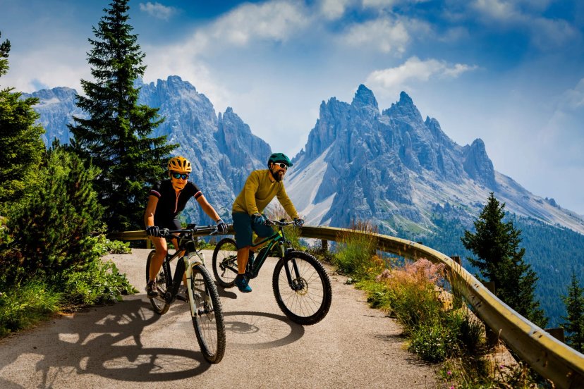 Epische E-Bike-Tour der Dolomiten